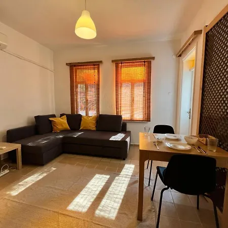 Apartman Charming Oasis W Balcony 1 Min To In *